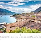 "Limone", Kalenderzahlreihe mit 1 bis 31. Charmante Küstenstadt, rote Ziegeldächer, See und Berge im Hintergrund.