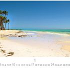 Text: "Puerto Plata beach". Palmenstrand mit türkisfarbenem Meer und blauem Himmel, unten ein Kalender mit 31 Tagen.