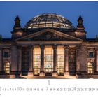 Text oben: "DEM DEUTSCHEN VOLKE". Unten: "Reichstag", "1", "CASARES EDITION". Beleuchtetes historisches Gebäude bei Nacht.