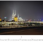 „Panorama“, „CASARES EDITION“ sind sichtbar. Eine beleuchtete Stadtansicht mit Dom, Brücke und Fluss bei Nacht.