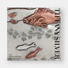 "Tiffany Silver. The Peter Marino Collection." Gravierte Fische und Pflanzen in Silber und Kupfer.