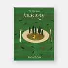 "The Silver Spoon Tuscany", "PHAIDON". Buchcover in Grün mit Baumillustrationen auf einem Teller, Löffel und Gabel daneben.