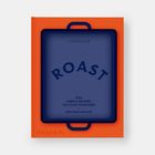 Text "ROAST – 100 Simple Recipes To Cook Together". Orange Buchcover mit blauer Bratform-Illustration.