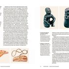 Text beschreibt Schamanismus, Elfenbeinamulett, Knochenanhänger, Transformationsfigur und mexikanischen Anhänger.