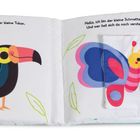 Links: "Hallo, ich bin der kleine Tukan." Ein bunter Tukan. Rechts: "Hallo, ich bin der kleine Schmetterling." Ein bunter Schmetterling mit Klappe.