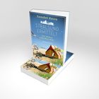 "Stralsund ermittelt: Tote Dichter schreiben nicht" von Annabel Raven. Buchcover mit Strand, Zelt, Fahrrad und Möwe.