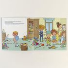 Text: "Friedemann war fünf Jahre alt und ein total friedlicher Typ. Nichts konnte ihn umhauen."
Illustration: Ein unordentliches Kinderzimmer mit spielenden Kindern.