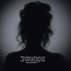 "Ich bin kaputt von dem, was sie mit mir gemacht haben. Aber ich war es der kleinen Hami schuldig, endlich laut zu werden." Silhouette einer Person.