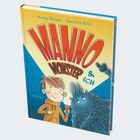 „MANNO MONSTER & ICH“ von Katja Reider, Daniela Kohl. Ein Junge mit Taschenlampe neben einem zotteligen blauen Monster.