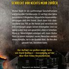 Text: "Wer alles verloren hat, schreckt vor nichts mehr zurück." Grauer Hintergrund, Häuser am unteren Bildrand.