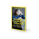 "Beschimpft, beschämt und bloßgestellt." Ein Kind sitzt nachdenklich, untere Titelzeile erläutert Gewalterfahrung.