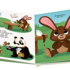„Dem Hasen ist es viel zu laut...“ und „2 Zauberpflaster, bitte sehr!“ Ein niedlicher Hase wirkt besorgt, ein Panda hilft.