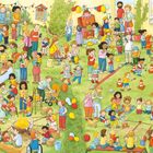 Fest im Kindergarten. Zum Sommerfest sind alle Kinder mit ihren Eltern gekommen. Ein Kind hat sich als Löwe verkleidet. Kinder spielen verkleidet auf einer bunten Feier.