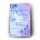 "RABİA DOĞAN, violets woven through our hearts, Roman." Aquarell Blumenillustration in Violett und Blau.