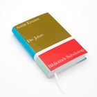 „Annie Ernaux Die Jahre Bibliothek Suhrkamp“ steht auf dem bunten Buch mit Leseband.