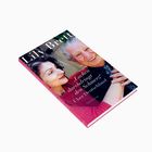 Ein Buchcover mit dem Titel "Lily Brett". Darunter: "'Lachen durchdringt den Schmerz' Über Deutschland". Foto von zwei lächelnden Personen.