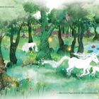 Texte: "Vor langer Zeit lebten Einhörner in Wäldern wie diesem ... aber eines Tages sind sie alle verschwunden." 

Ein Märchenwald mit Einhörnern, Tieren und leuchtenden Laternen.