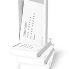 Mehrere gestapelte Bücher; Titel: "Das Weisse Blatt Papier"; Autor: Oskar Roehler; Genre: Roman.