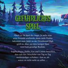 Text: "GEFÄHRLICHES SPIEL. Flinch ist ein Spiel der Angst..." 

Illustration: Ein nächtlicher Wald mit einem Karussell im Hintergrund.