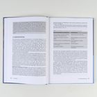 Seite aus einem Buch über Bedürfnisorientierung mit Tabelle zu menschlichen Kernbedürfnissen und Schema-Domänen.