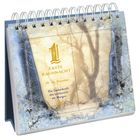 „1 ERSTE RAUHNACHT, 25.-26. Dezember, Die Zauberkraft des Loslassens am Morgen.“ Hintergrund: verschneite Bäume.