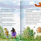 Ein Banner im Himmel verkündet: „ITSBASAR DONNERSHAUSEN - HOLT EUCH DEN GROSSEN KRACHER“. Eine bunte Illustration zeigt eine Gruppe von Charakteren, die in einem Garten stehen und plaudern. Ein rotes Flugzeug fliegt mit dem Banner.