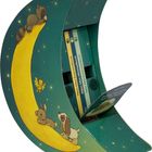 Bücher mit Titeln: "Mein Mini-Einschlafbuch", "Wimmelbuch", "Mini-Kaninchenbuch". Illustration: Tiere auf gelbem Halbmond.