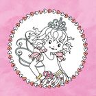 Ein Mädchen mit einer Krone und Flügeln inmitten eines Herzrahmens, vor einem rosa Hintergrund.