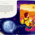 „Der kleine Prinz“ ist der Titel. Links Text, rechts eine Illustration: Ein Mann und ein Kind in buntem, fantastischem Setting.