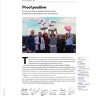 **Proof positive**  
For 25 years, Business Spotlight has been helping  
people improve their English for their work and lives.  

Eine Gruppe von sechs Personen hält Luftballons in der Form von "25".