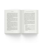 Zwei Buchseiten mit Überschrift: "Zero-Sum Mindset", Text zu psychologischen Experimenten und Umfragen. Seitenzahlen 14 und 15.