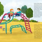 Nadja und Elias treffen sich fast jeden Nachmittag auf dem Spielplatz. Sie sitzen auf einer bunten Kletterstruktur.