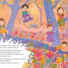 Text: "Jeden Nachmittag, wenn die Kinder aus der Schule kamen, gingen sie in den Garten des Riesen, um dort zu spielen."

Illustration: Kinder spielen in einem bunten Garten mit Bäumen.