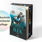 Ein Buch mit dem Titel "Fallen Rook" von L. J. Shen. Cover zeigt blaue Schmetterlinge auf einem dunklen Hintergrund.