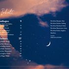 Inhalt: Grundlagen, Die Achsen. Himmel mit Wolken, ein Mond und Sterne im Hintergrund.