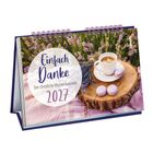 „Einfach Danke. Der christliche Wochenkalender 2027.“ Auf einem Tisch liegt ein Holzbrett mit Kaffee und Macarons.