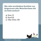 Quizfrage zu Hühnergedächtnis mit Auswahlmöglichkeiten. Unten rechts Illustration von zwei Hühnern.