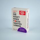 Kartenschachtel mit „DIE KRAFT EINES FOKUSSIERTEN LEBENS“, „Spiegel Bestseller-Autor“, 60 Impulse für Klarheit.
