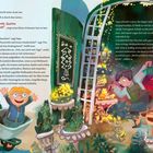 Ein Junge ruft „Hallo, Weihnachten!“ im Garten. Bunt beleuchtete Weihnachtsszene, Menschen dekorieren fröhlich.