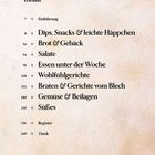 Inhalt: Einführung, Dips & Snacks, Brot, Salate, Essen, Wohlfühlgerichte, Braten, Gemüse, Süßes, Register, Dank. Beige Hintergrund.