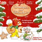 Ein Adventskalender mit einem roten Hintergrund, einem Plätzchentitel "Knusper und Hörnchen". Ein Eichhörnchen trägt Kekse.