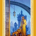 Ein Priester in Robe steht mit einem Kind und einem Hund vor einer Burgkulisse. Verzierter orangefarbener Rand.