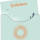 "Gutschein über" steht auf einem blassblauen Umschlag mit orangen Punkten und einem Anker-Symbol.
