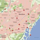 Stadtkarte von Barcelona mit nummerierten Sehenswürdigkeiten und Stadtteilen: Eixample, Ciutat Vella, Sant Martí und mehr.