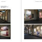 Altrove è Ovunque, Palazzo Medici Riccardi, Florenz, 1. Mai–2. Juni 2025. Kunstwerke hängen in einem beleuchteten Raum.