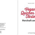 Title: "Vegane Quiches und Tartes" in roter Schrift, darunter "Herzhaft und süß". Autor: Vanessa Fouquet. Verlag: Jan Thorbecke Verlag.
