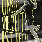 "Unsere Spielzeit ist jetzt. Über Handball, Frauensport und mentale Stärke." Frau im Sprung mit Handball.