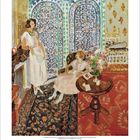 Monat: Mai, Nummern 1 bis 31. Zwei Frauen in einem orientalisch dekorierten Raum; eine sitzt, eine steht.