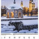 Kalenderseite mit Januar 2022. Verschneite Parkszene, Pavillon im Vordergrund, beleuchtete Kirche im Hintergrund.