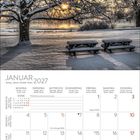 Kalenderblatt Januar 2027 mit Wochen- und Feiertagsinformationen. Oben schneebedeckte Landschaft mit Baum und Bänken.